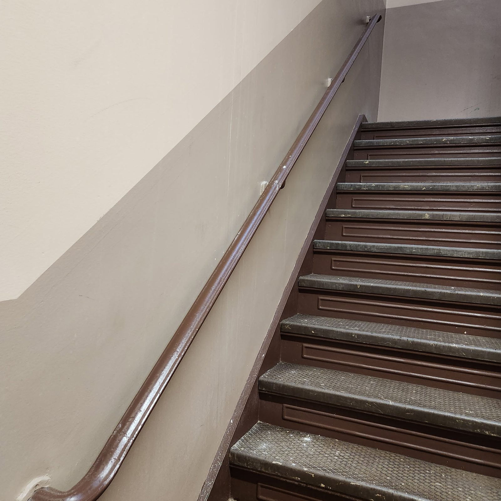 A plain staircase before painting